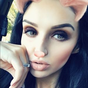 Meet your Posher, Amber